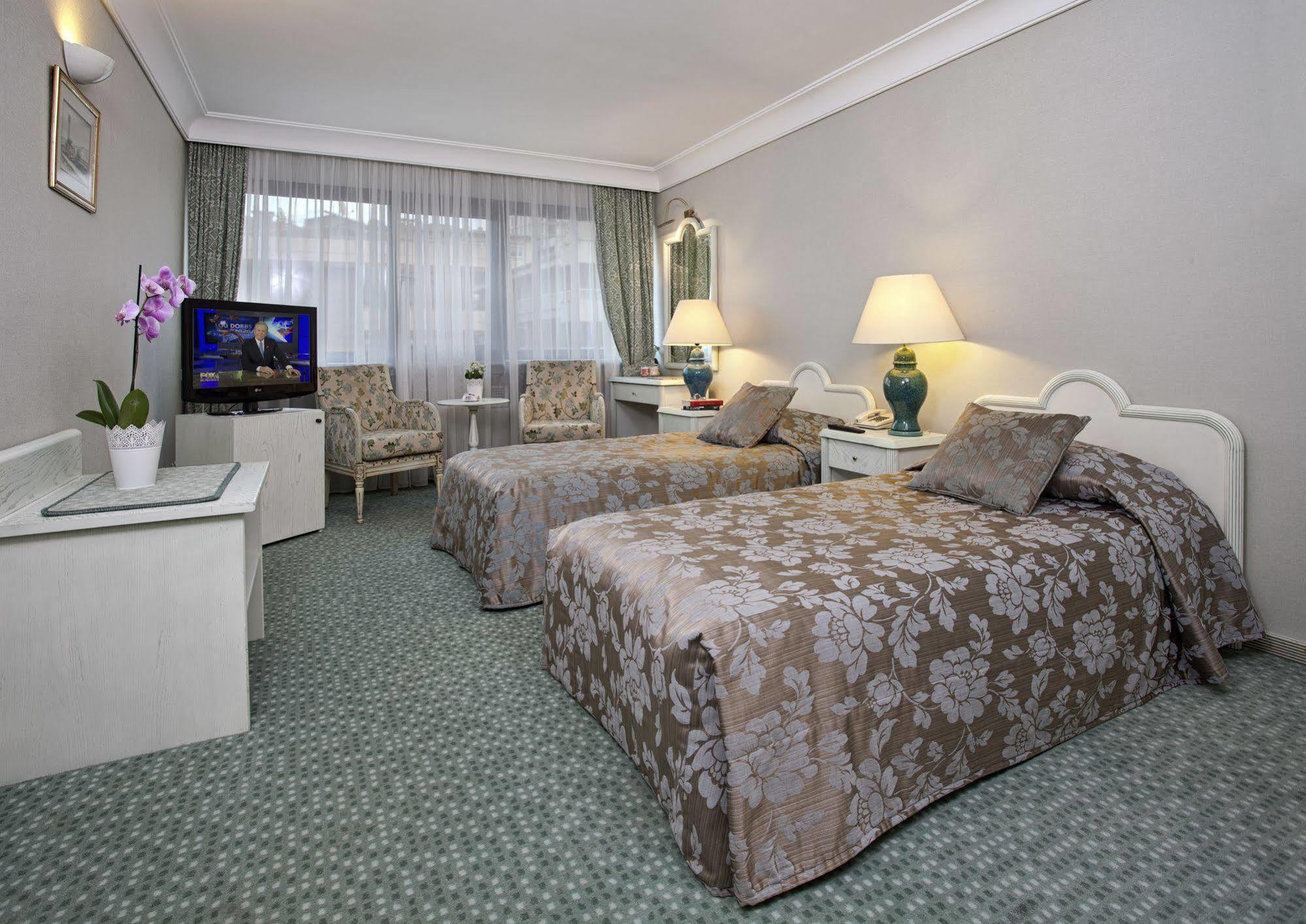 Apart Hotel Best 4*