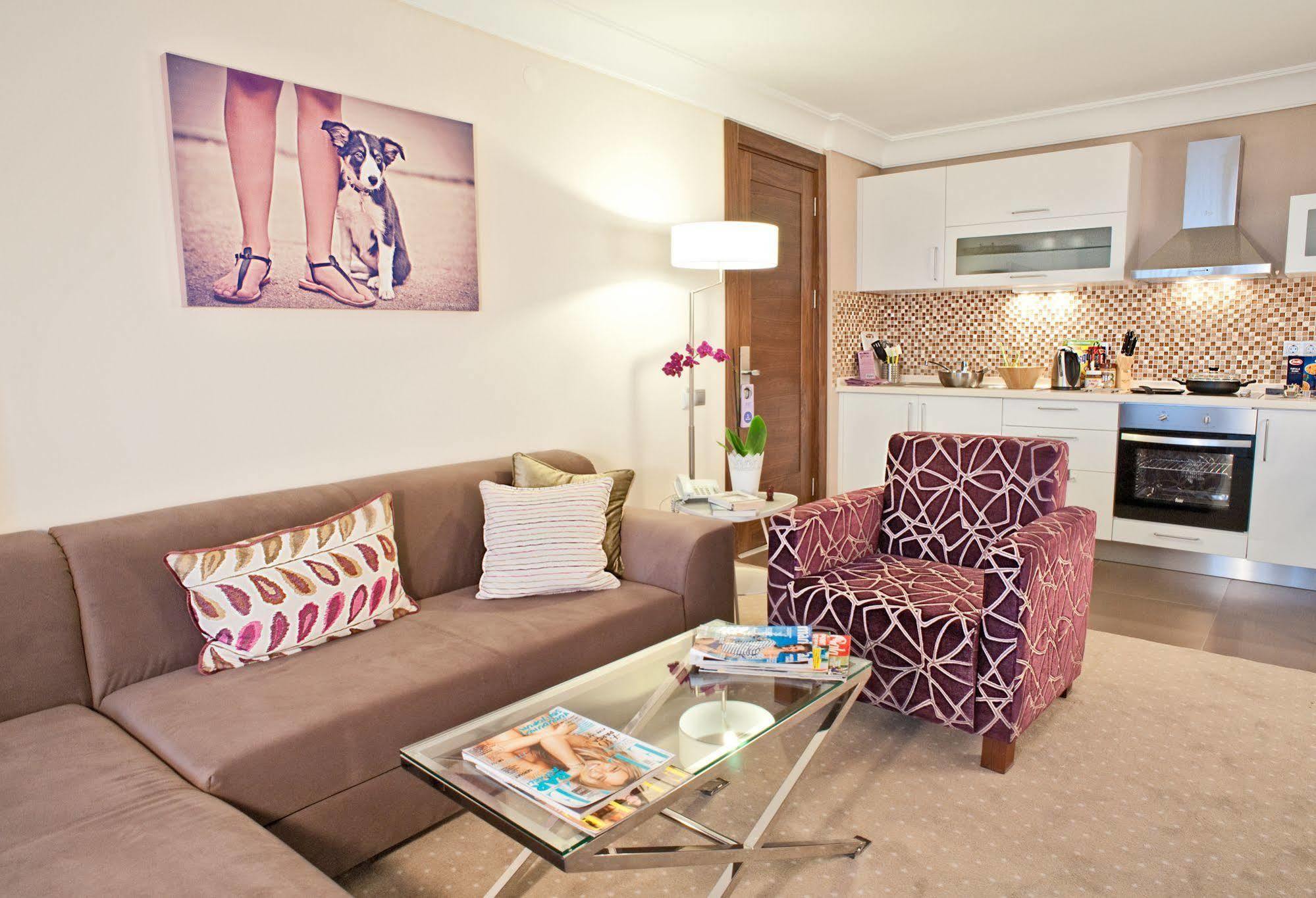 Apart Hotel Best 4*